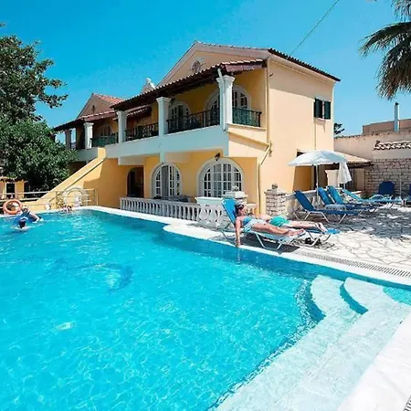 Andreas Pool Complex 아파트